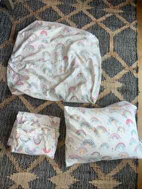 Toddler sheet set